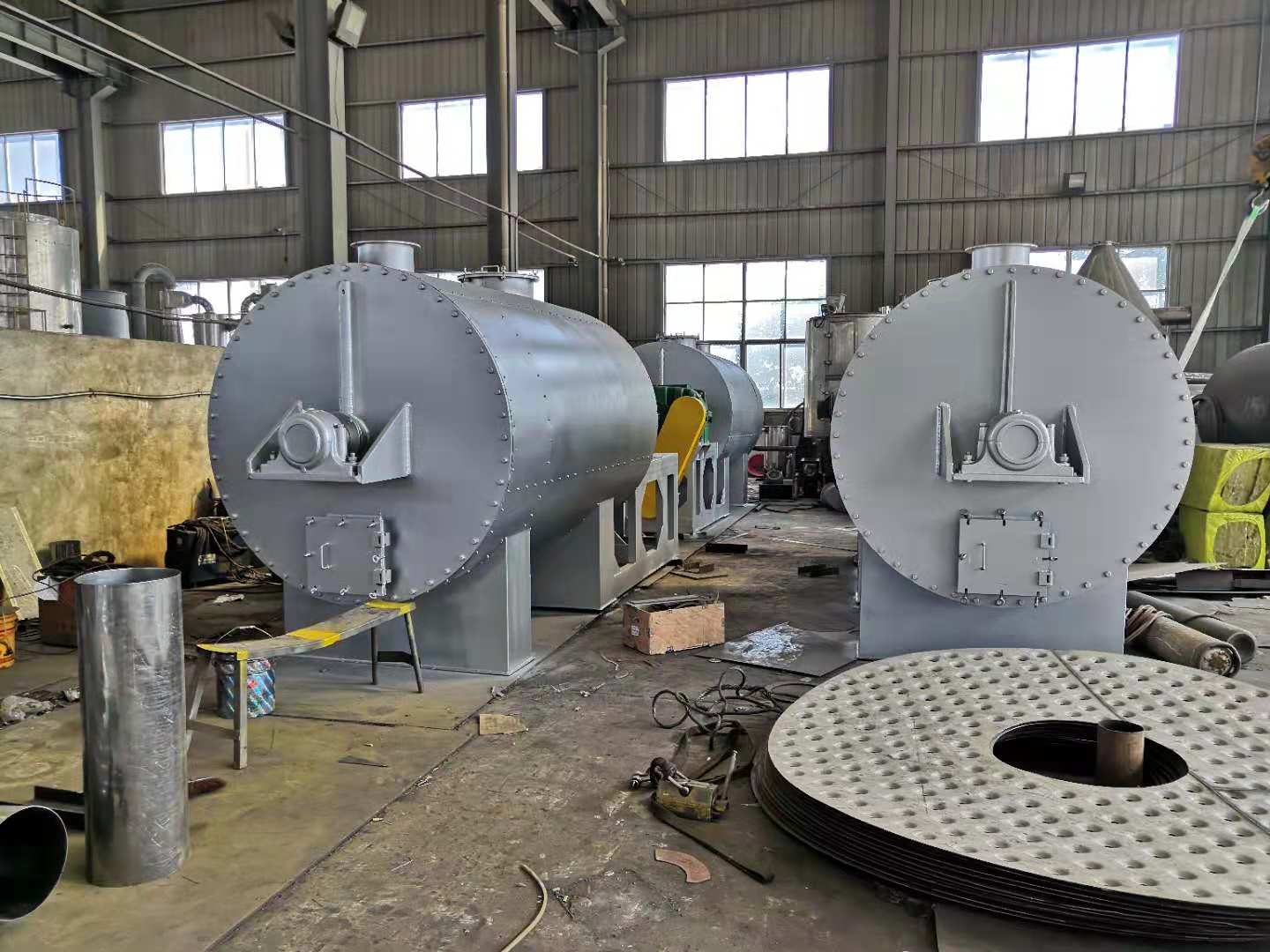 真空耙式污泥干燥机在污泥行业得到广泛应用